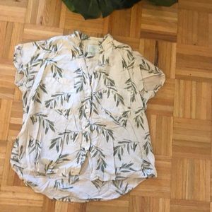SOLD ❌ Olive leaf print button down